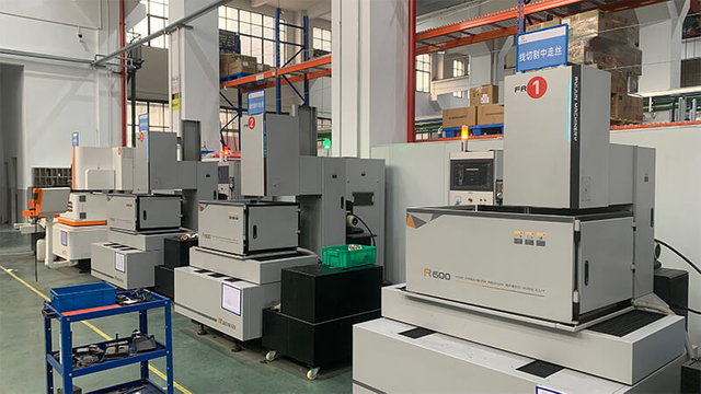 Precision-Mold-Manufacturing-(10)