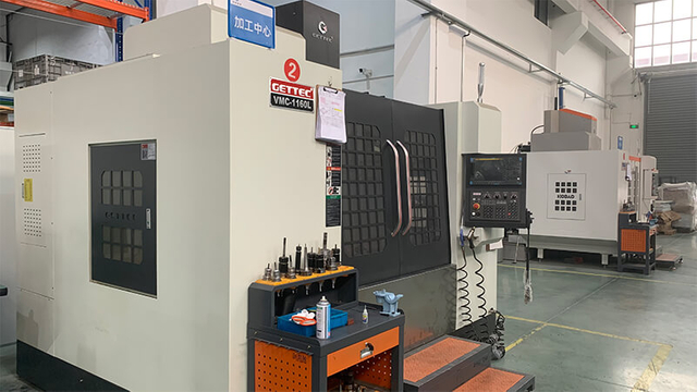 Precision-Mold-Manufacturing-(4)